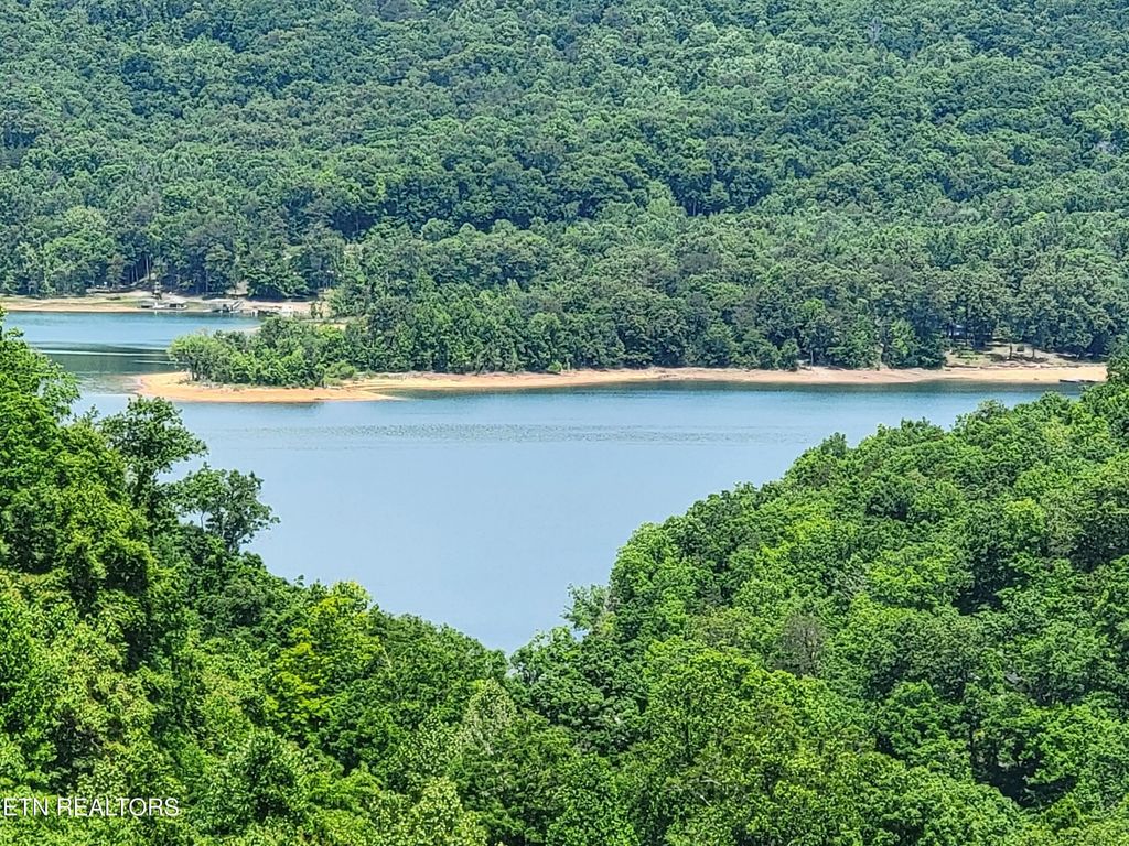548 Hickory Pointe Lane, Maynardville