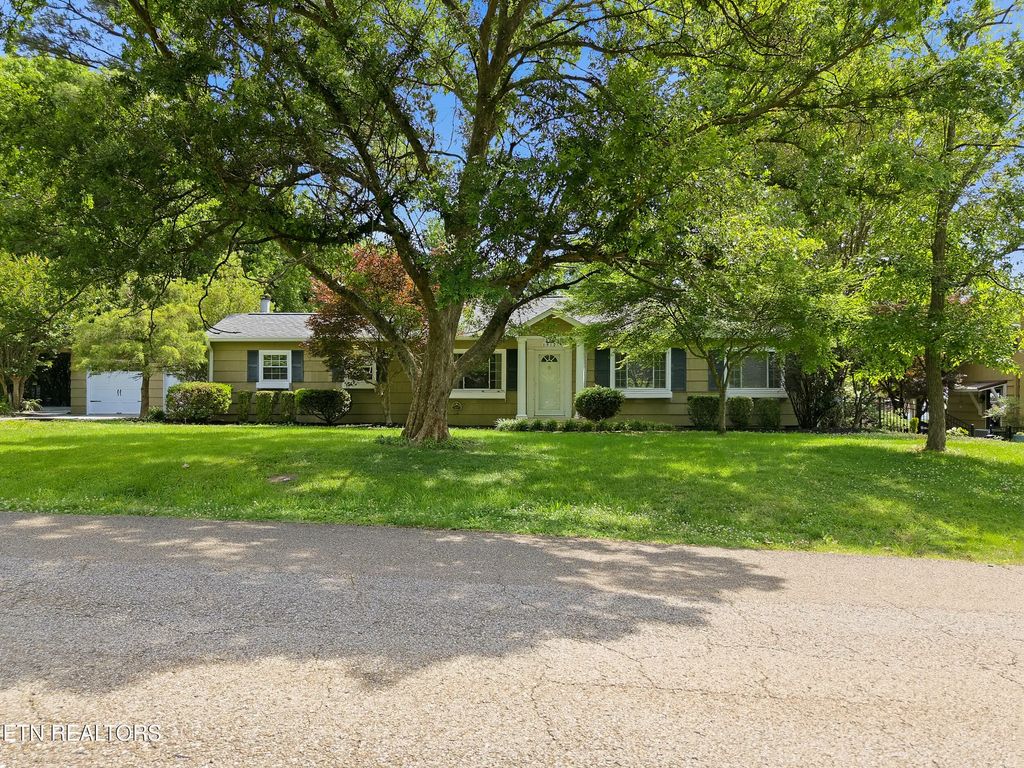 1312 Bradford Lane, Knoxville