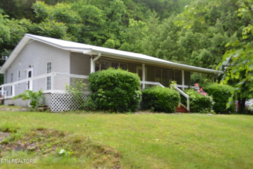 1505 Add Stafford Rd, Hilham