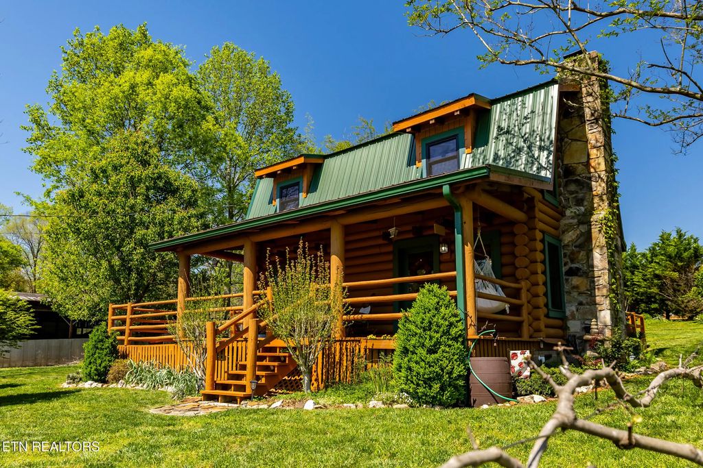 2438 Autumn Drive, Maryville