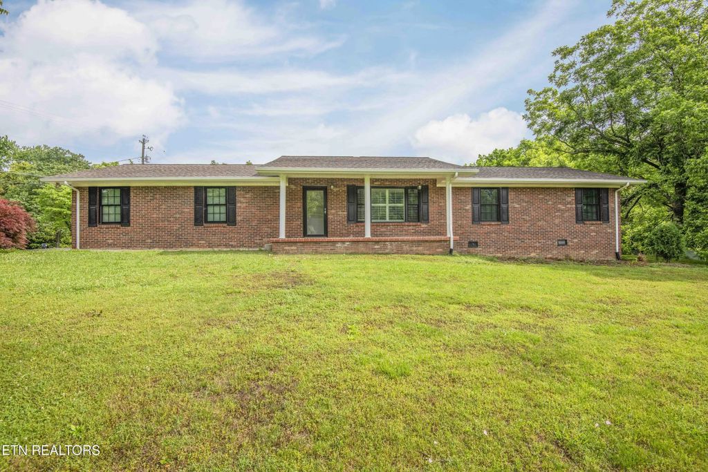 2440 Vincinda Circle, Knoxville