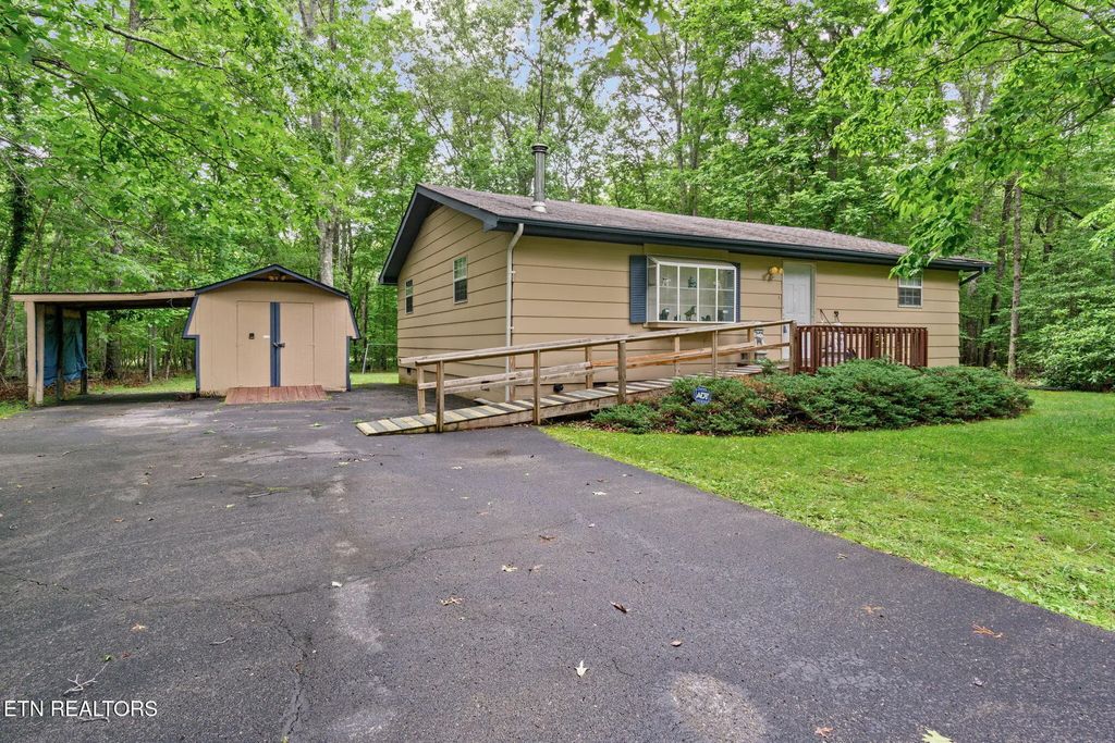 4007 Kato Drive, Crossville