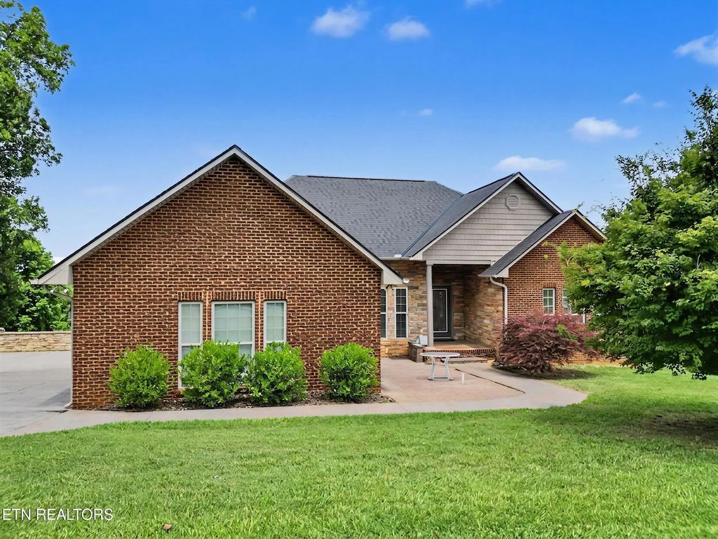 1414 Benjamin Blvd, Sevierville