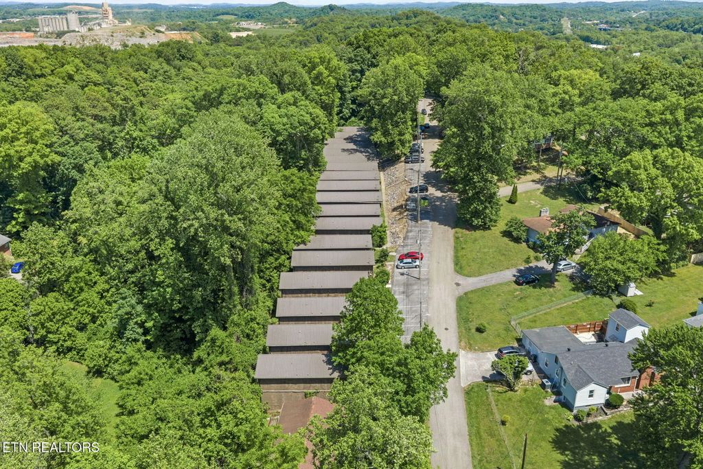 5211 Pocahontas Drive, Knoxville