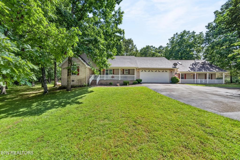 209 Basses Creek Lane, Crossville