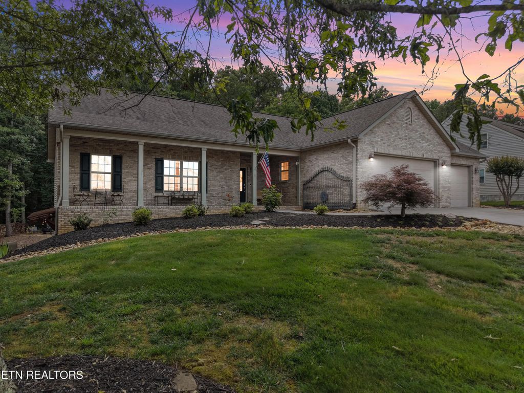 280 Coyatee Drive N, Loudon