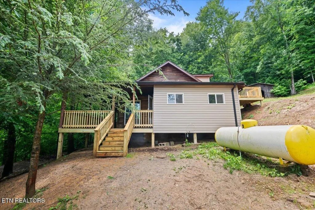 578 Fox Branch Rd, Clairfield