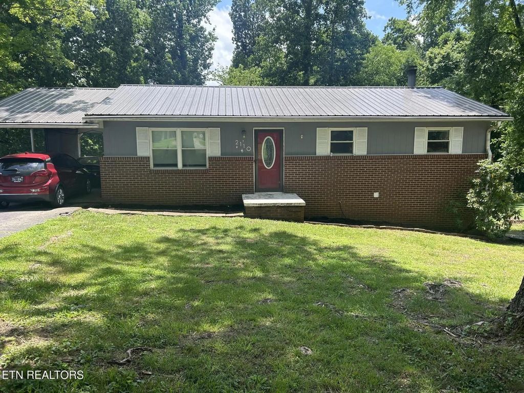 2110 Ridgecrest Drive, Maryville