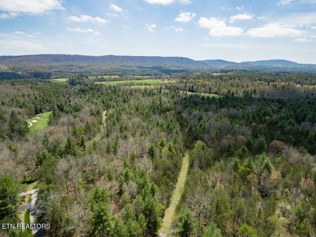 17 Menteith Lane, Crossville
