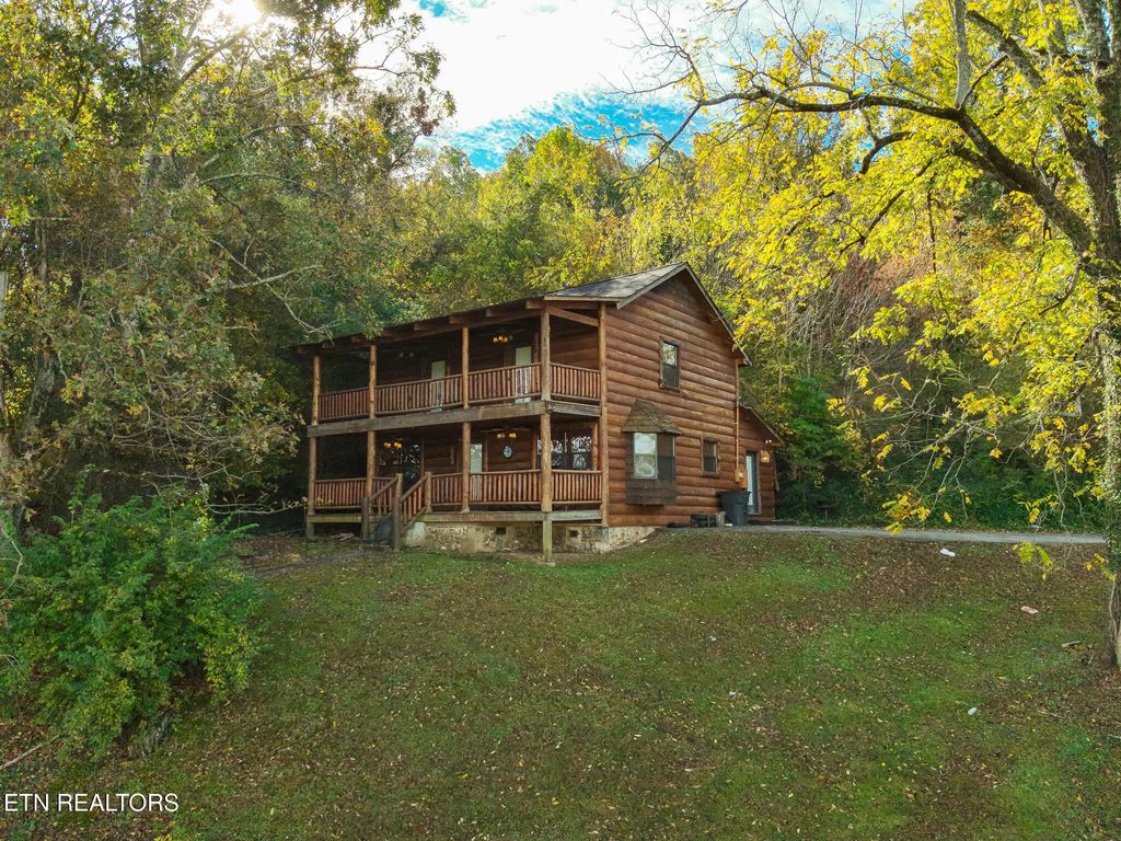 1012 Highway 165, Tellico Plains