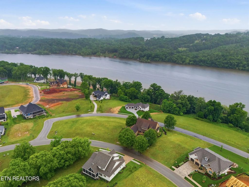 2327 Persimmon, Loudon