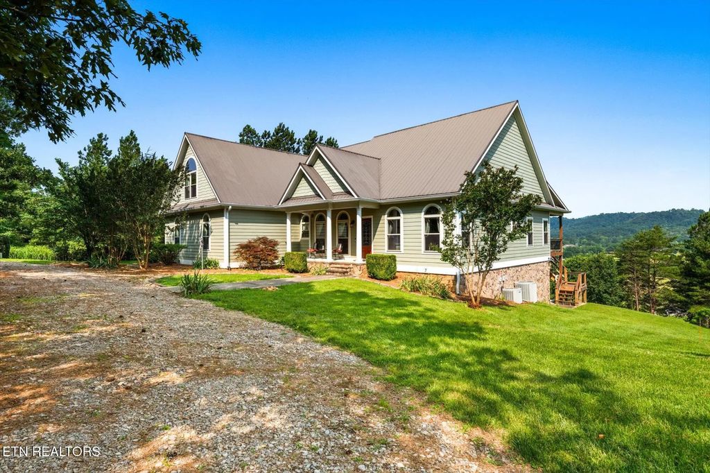 300 County Road 876, Englewood