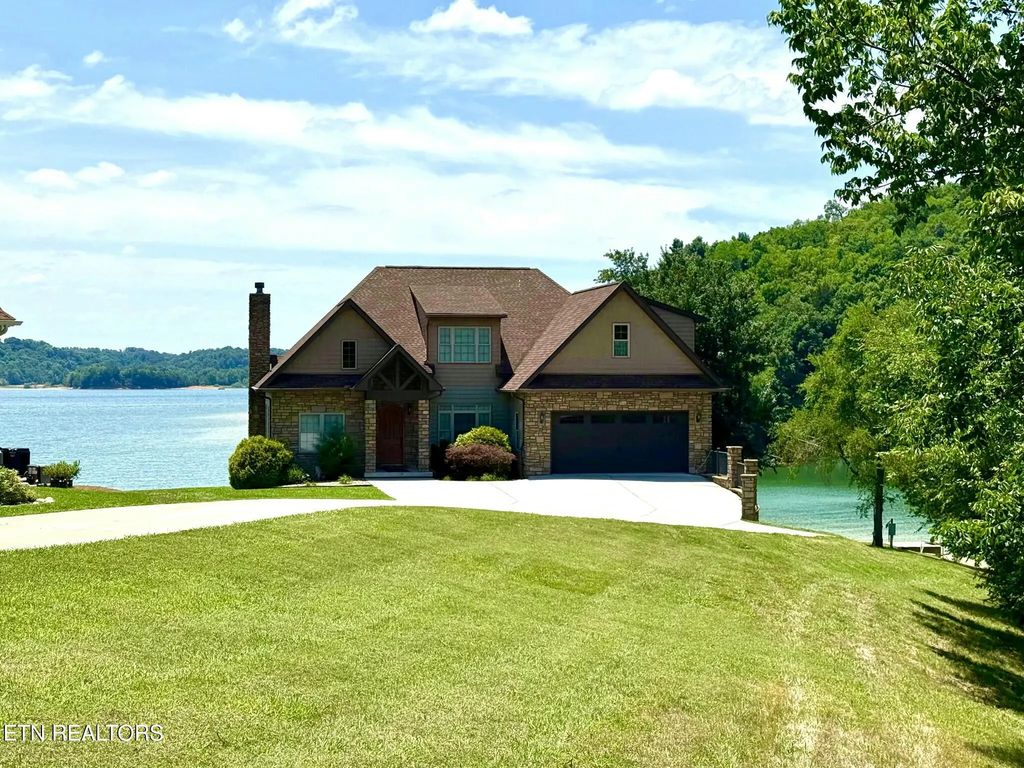 614 Watercrest Lane, Dandridge
