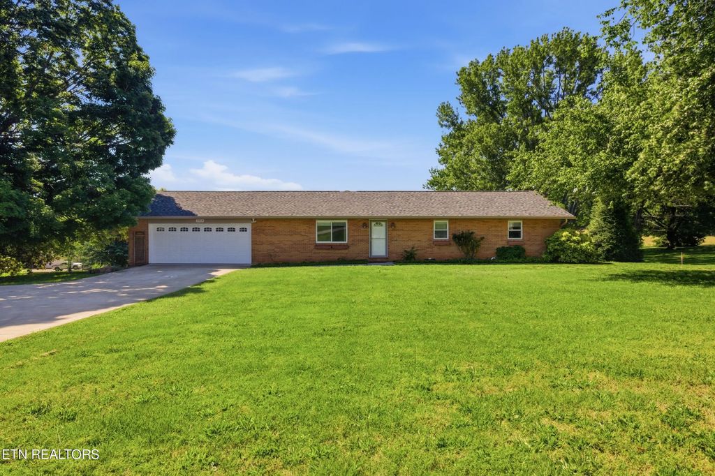 1518 E Brown School Rd, Maryville