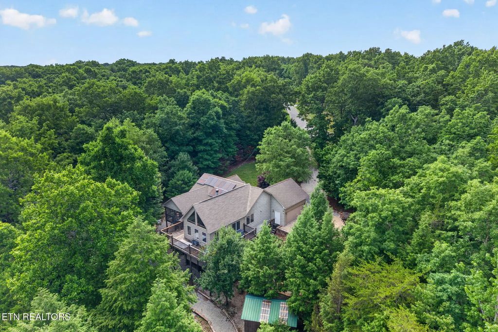 232 Victoria Circle, Jamestown