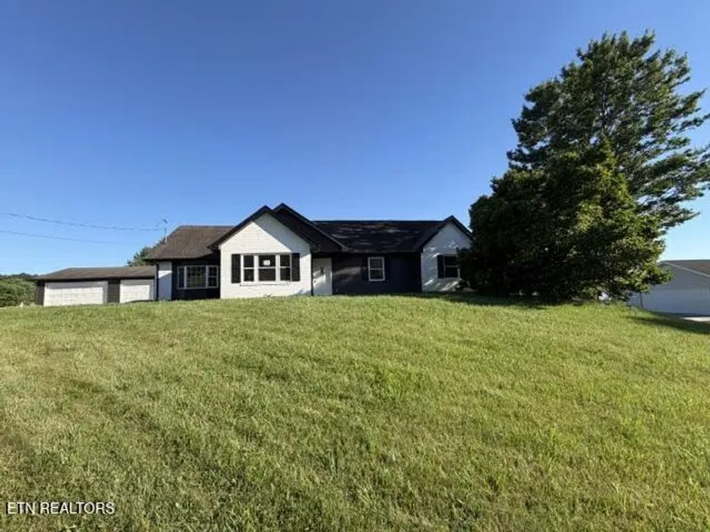 8075 Highway 63, Speedwell