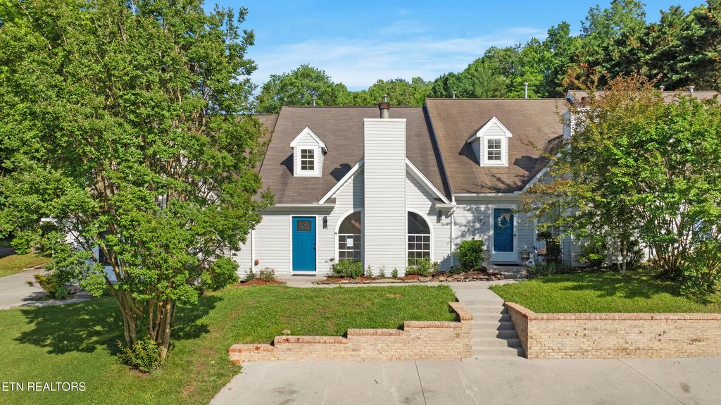 103 Hanover Place, Oak Ridge