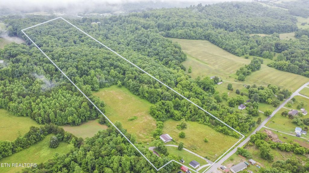 555 Little Valley Rd, Maynardville