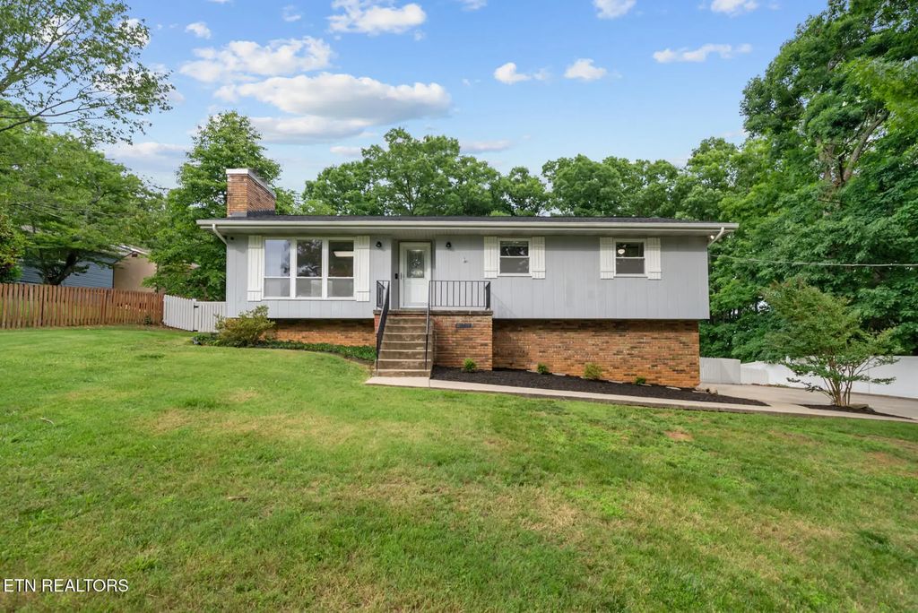 7112 Bonny Kate Drive, Knoxville