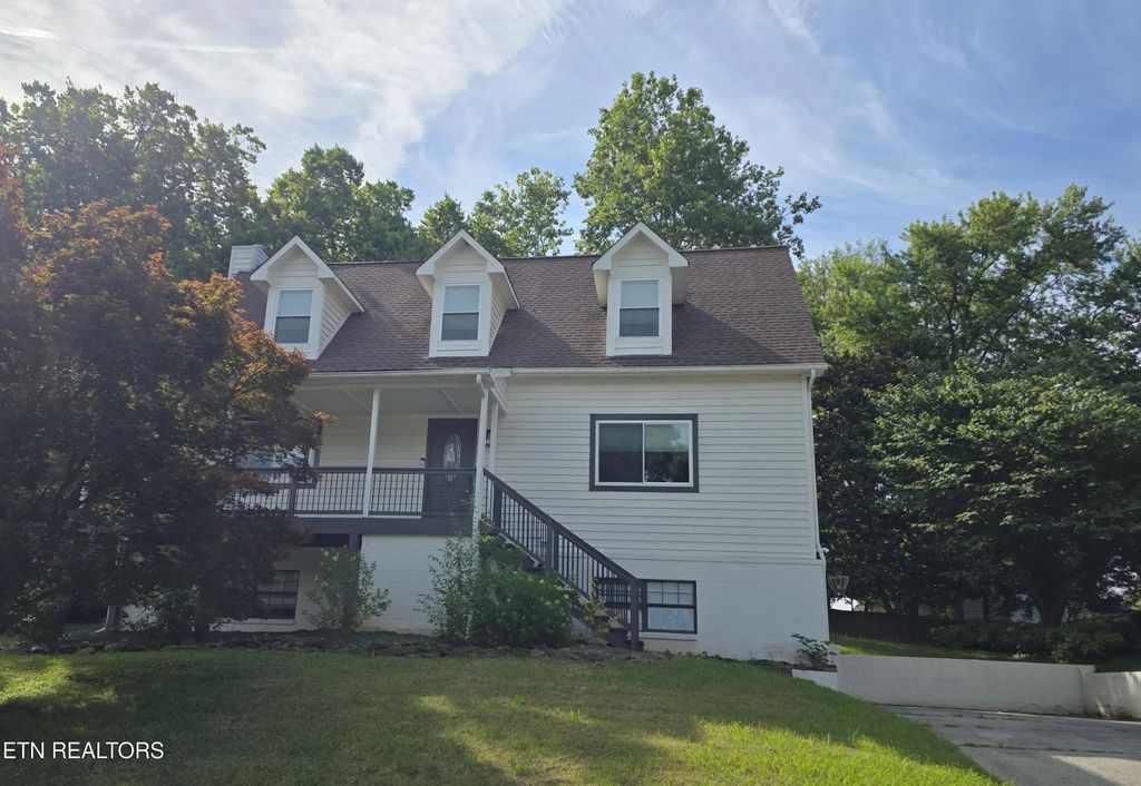 10932 Twin Harbour Drive, Knoxville