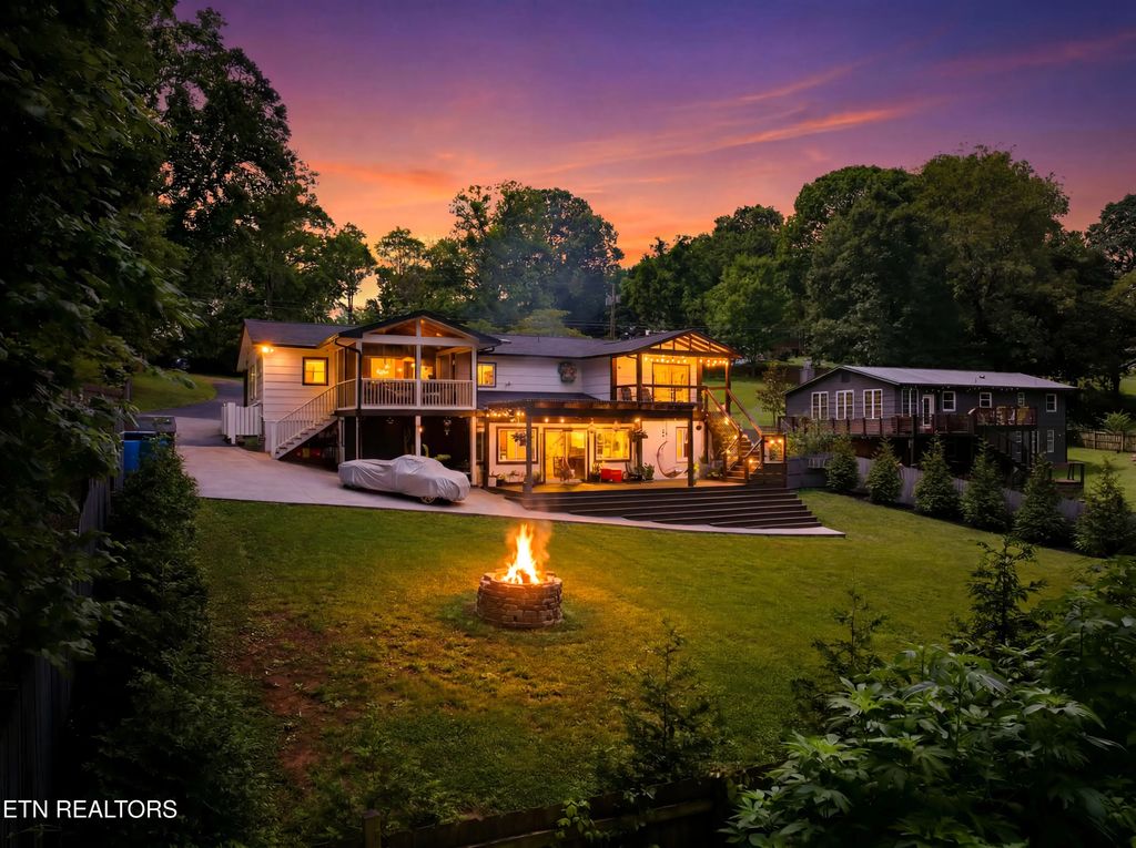 9229 Topoco Drive, Knoxville