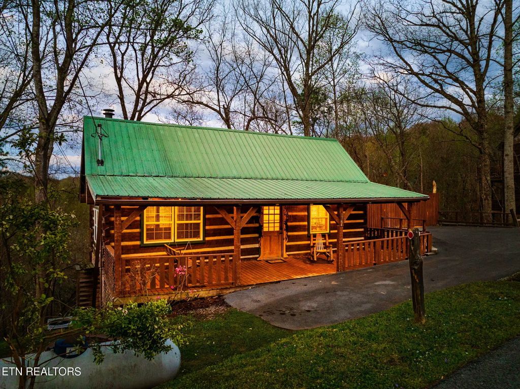 817 Ridgefield Drive, Sevierville