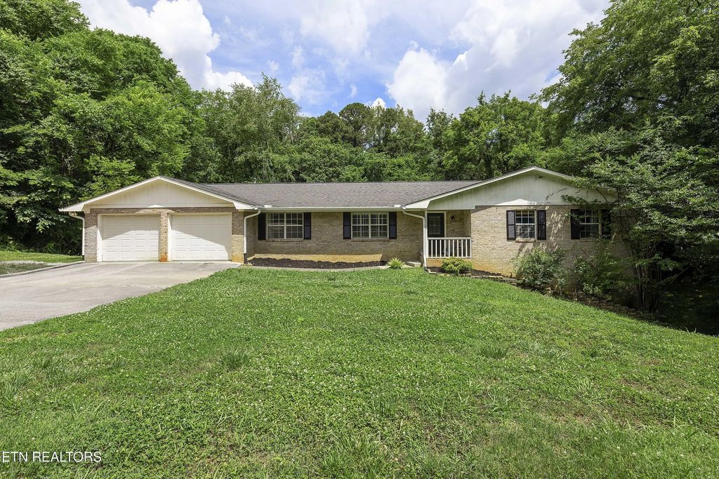 10909 Woody Drive, Knoxville