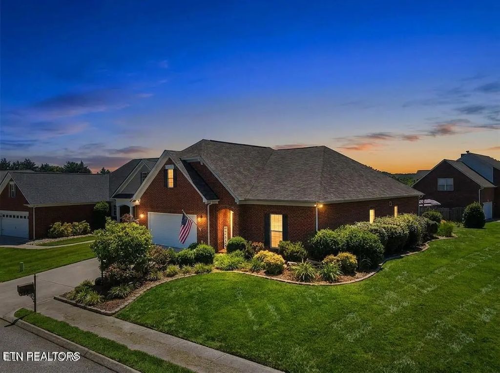 3300 Parrish Hill Lane, Knoxville