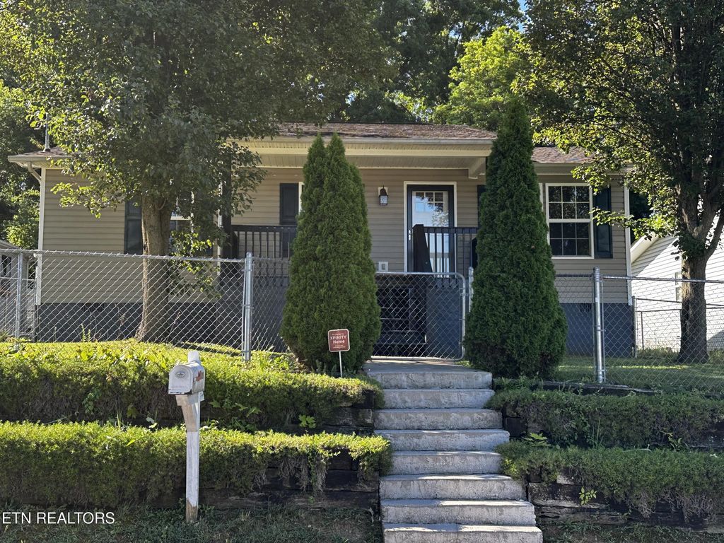 2006 Mccroskey Ave, Knoxville