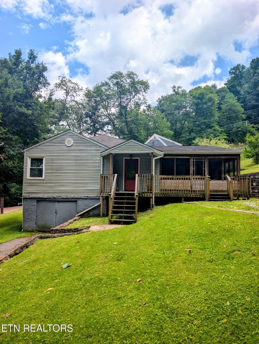 416 Georgia Ave, Pineville