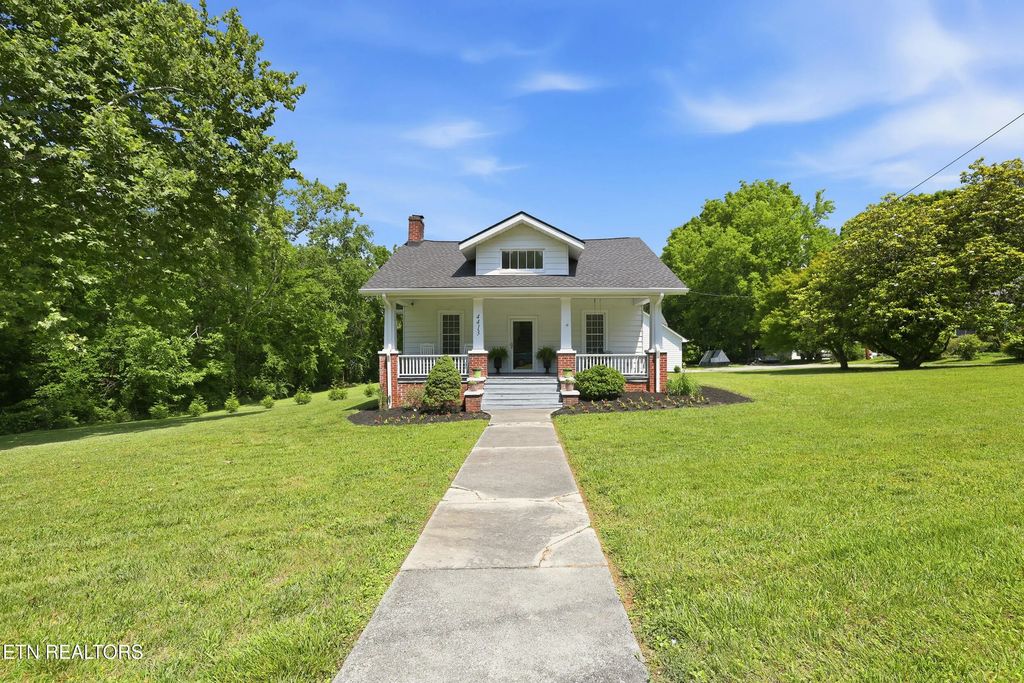 4413 Tazewell Pike, Knoxville