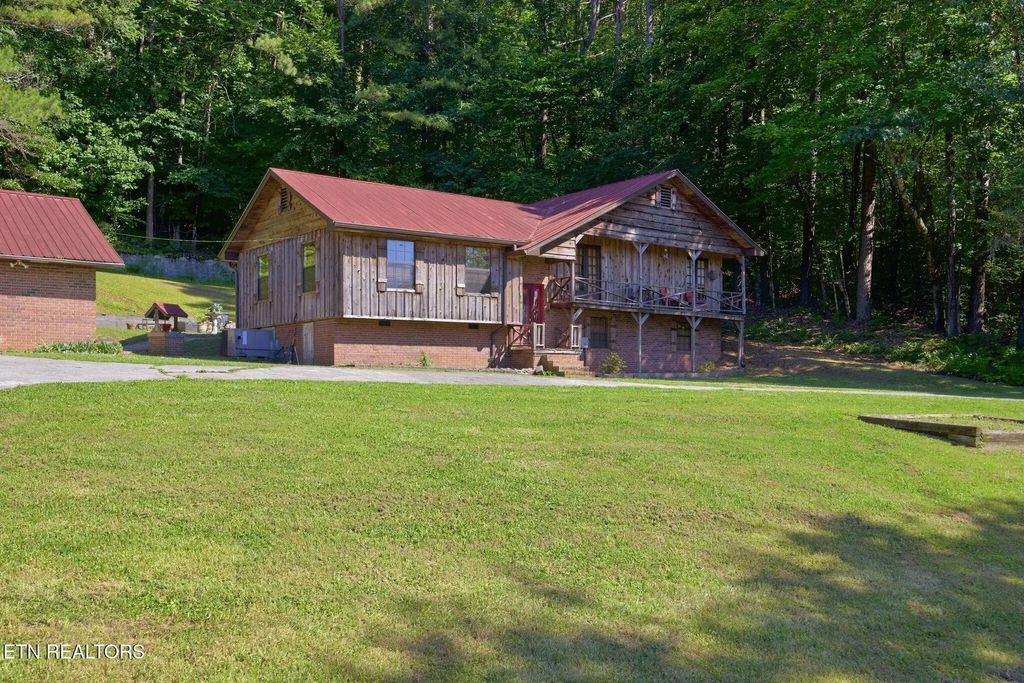 205 County Road 67, Riceville