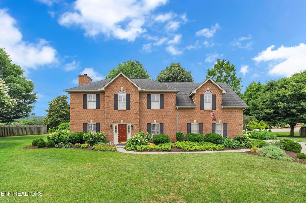 3101 Clays Mill Court, Knoxville