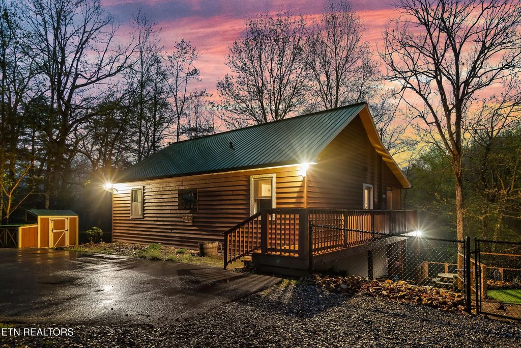 1544 Deer Browse Way, Sevierville
