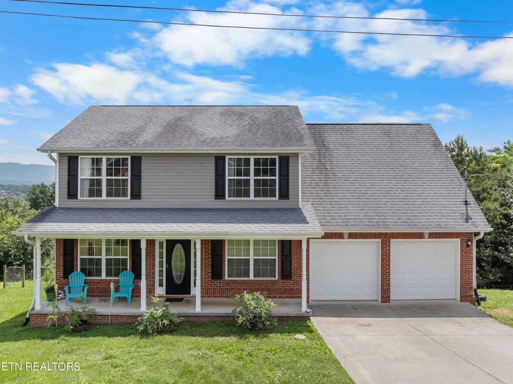 211 Cherokee Tr, Seymour