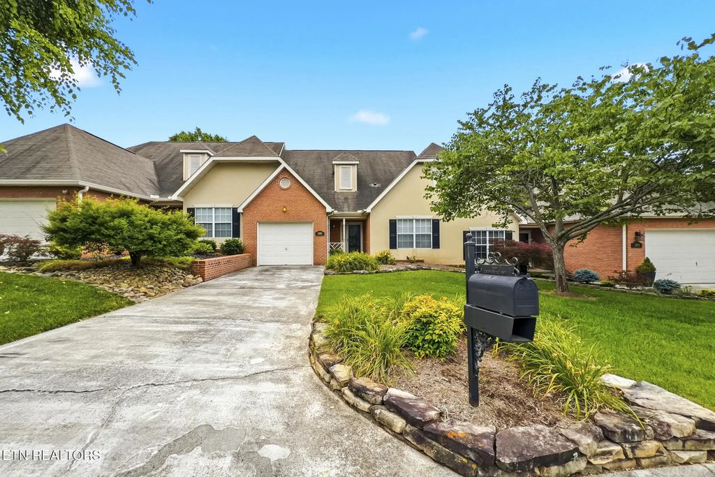 2605 Knob Creek Lane, Knoxville