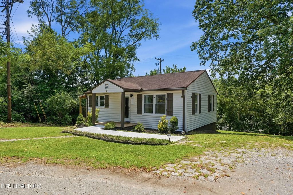 6936 N Ruggles Ferry Pike, Knoxville