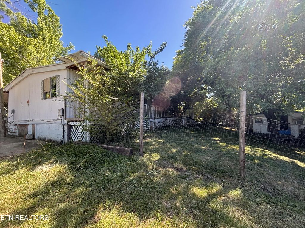 1604 Lamar St, Athens