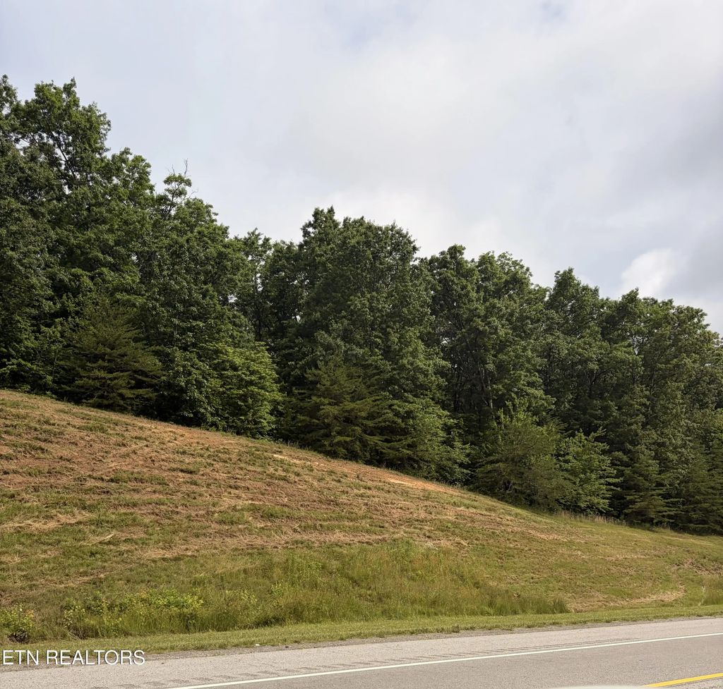 Tennessee Stone Rd, Crossville