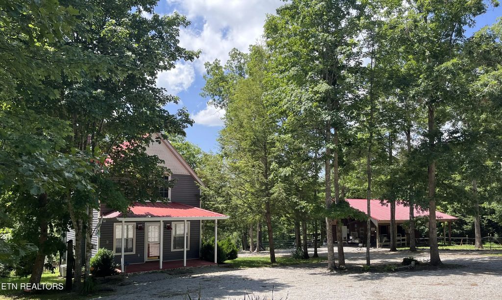 152 Ridge Point Rd, Jamestown