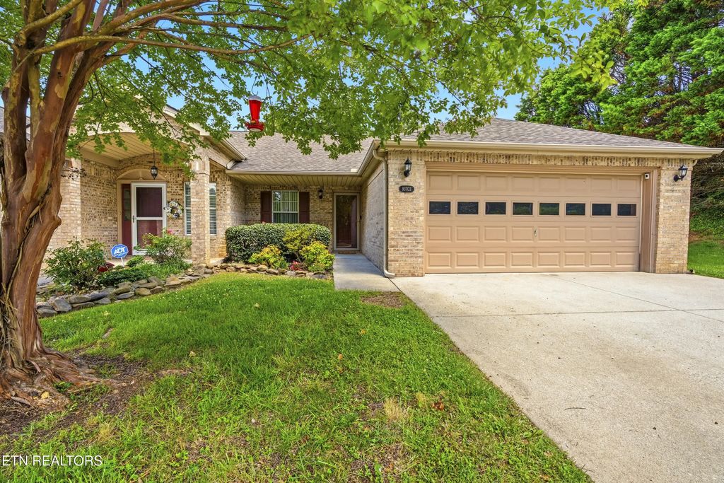 10703 Admiral Bend Way, Knoxville