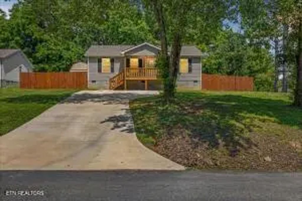 311 N Iowa Ave, Etowah