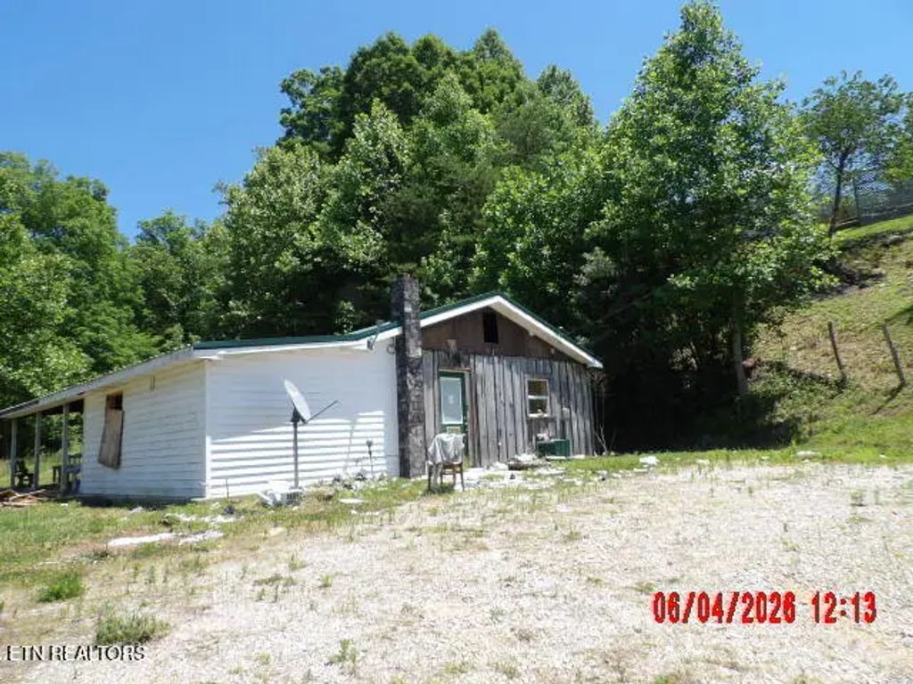 5292 White Oak Rd, Duff