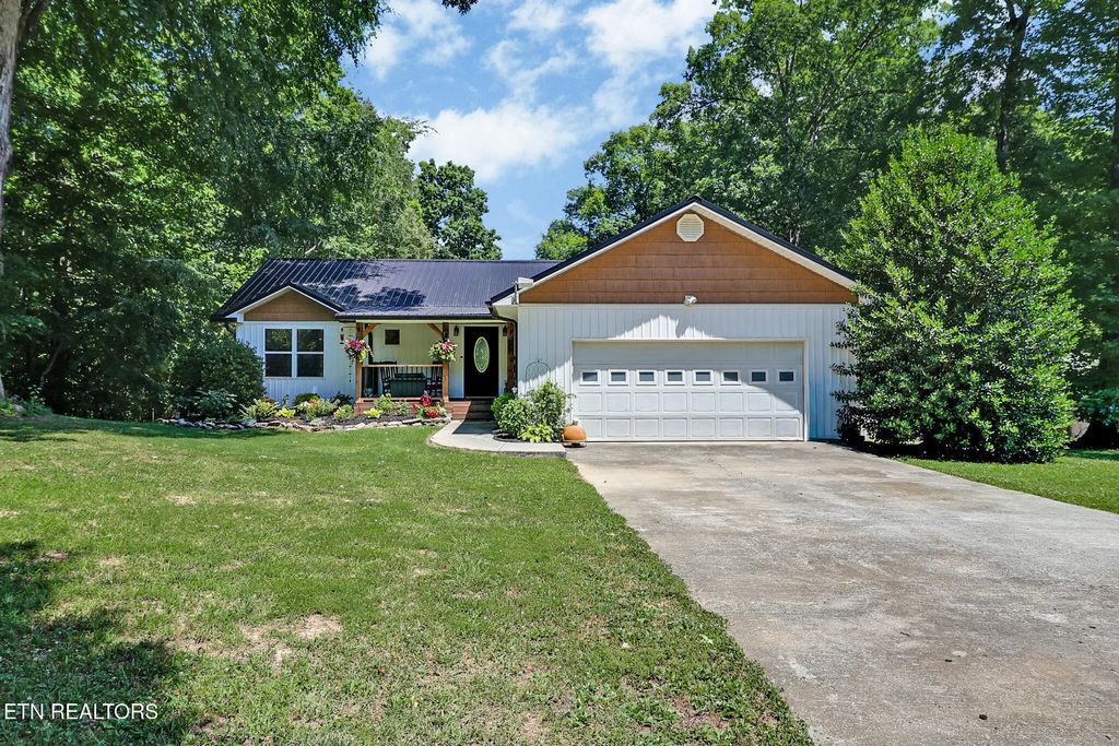 1783 Holly Glen Lane, Decatur