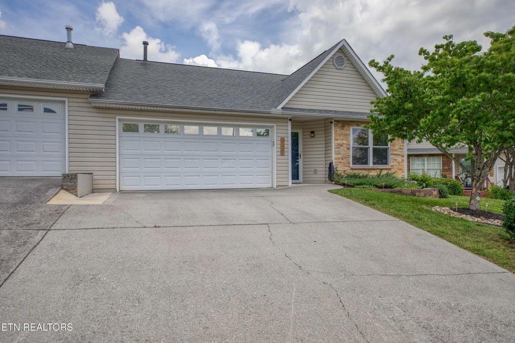 6339 Sky Song Lane, Knoxville
