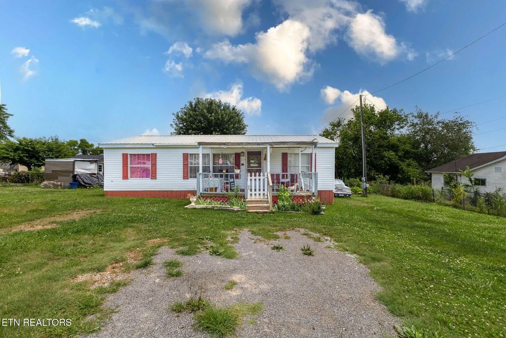 935 Summer St, Loudon