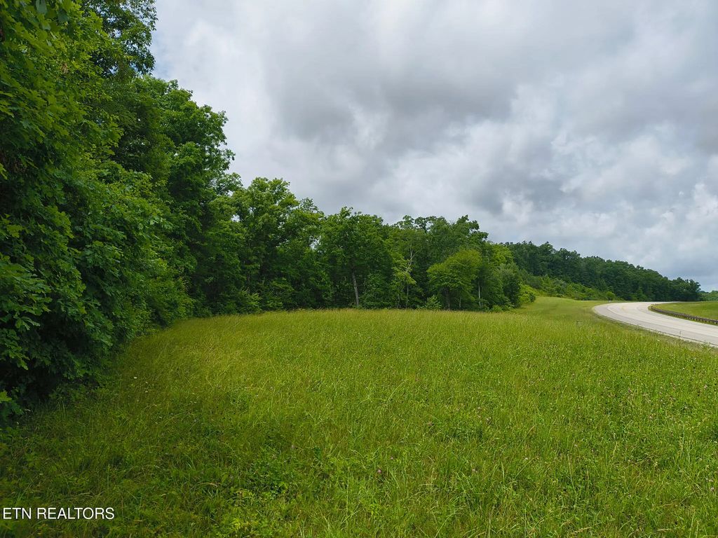 Rugby Highway 52, Robbins