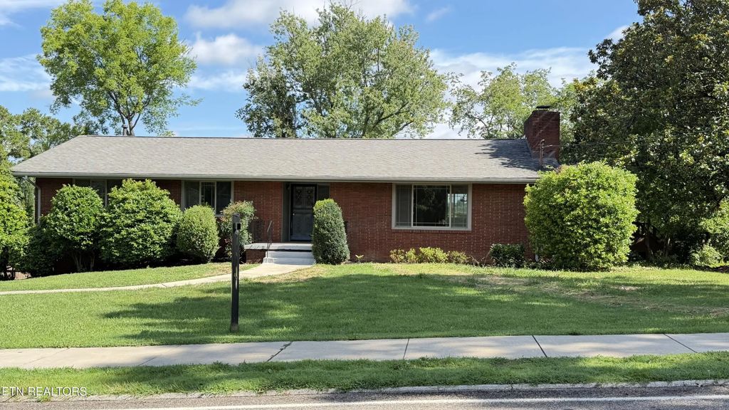 7501 Sheffield Drive, Knoxville