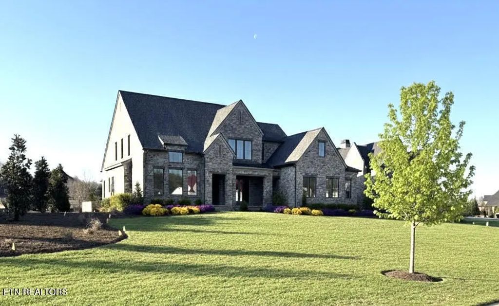 3741 Edgewater Way, Louisville