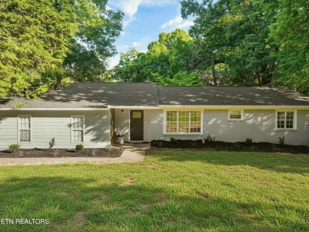 1221 Huntington Rd, Knoxville